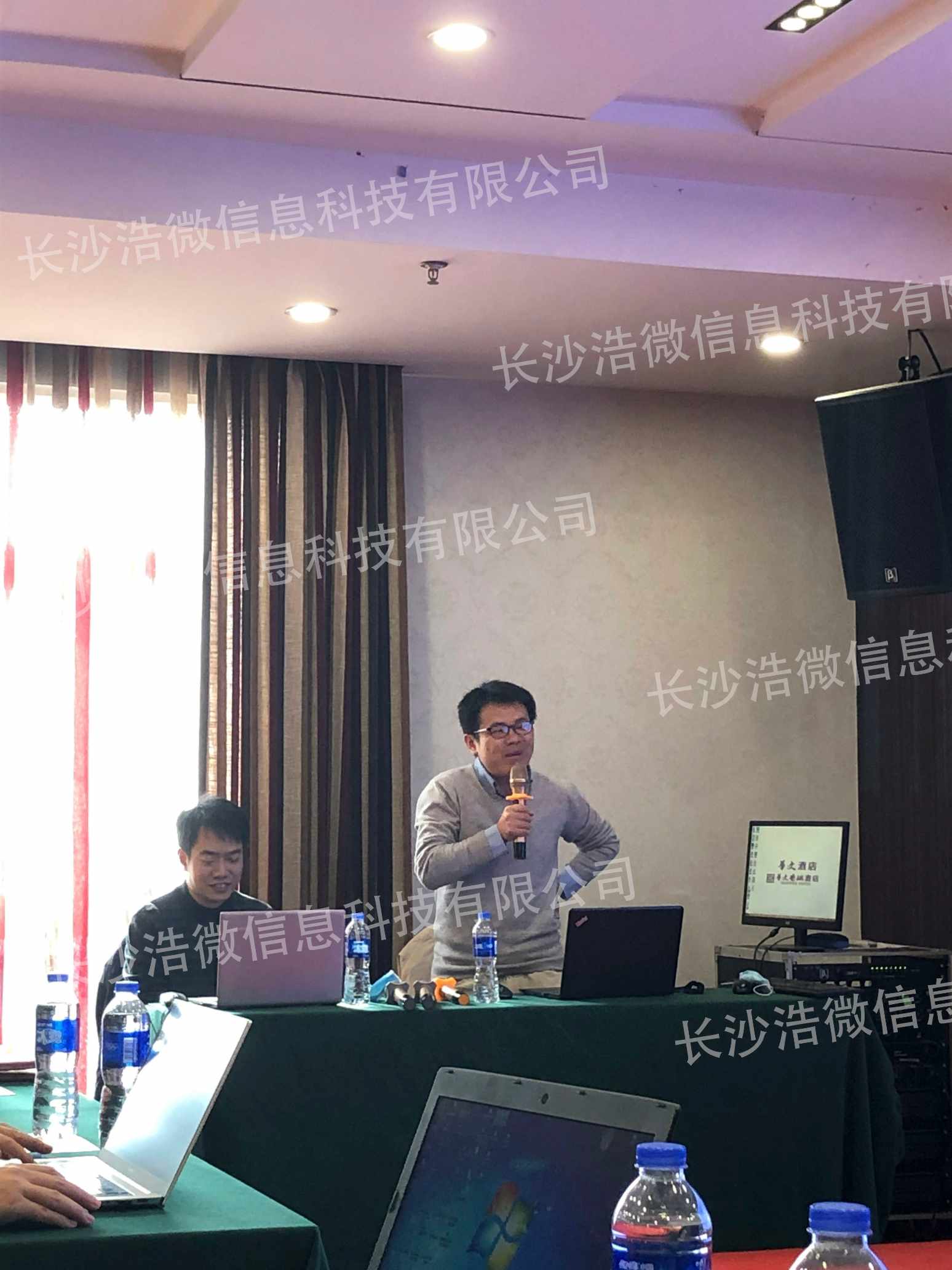 年会1.jpg